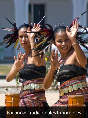 Bailarinas timorenses