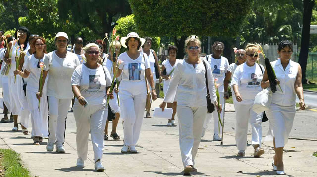Damas de Blanco Damas de Blanco